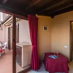 Casa A 150 M Dalla *
