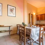 Semesterbostad Casa A 150 M Dalla
