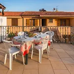 Casa A 150 M Dalla