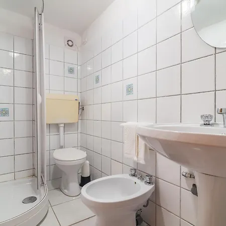 בית נופש Casa A 150 M Dalla קאלה גונונה