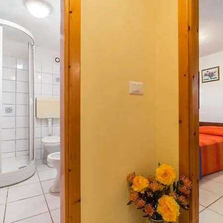 Casa A 150 M Dalla *