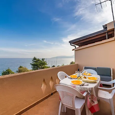 Casa A 150 M Dalla קאלה גונונה