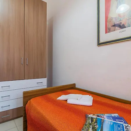 Casa A 150 M Dalla *