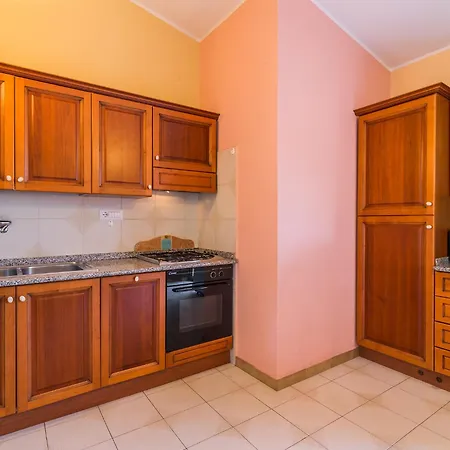 Casa A 150 M Dalla